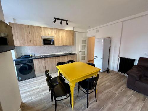 Valencia de Don Juan Apartment | Coyanza Rooms