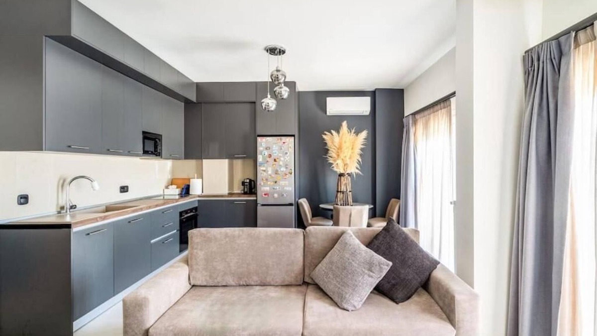 Vardaris Apartment | Cozy 1-bedroom apartment with WiFi, AC in lovely Thessaloniki
