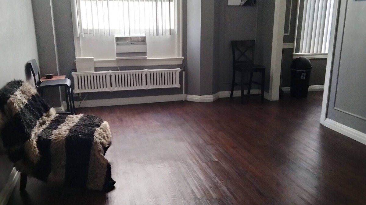 Westlake Apartment | Cozy 1-bedroom apartment in charming Los Angeles Near Staple Center