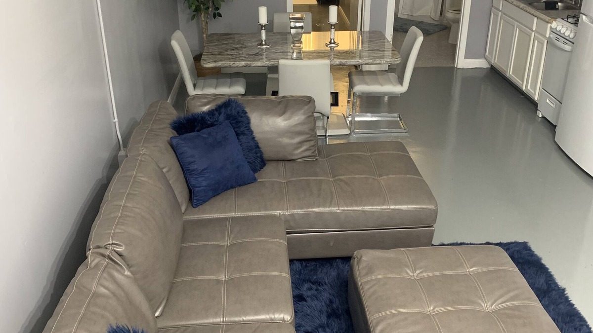 Detroit Apartment | Cozy 1 bedroom Apartment Downtown Detroit