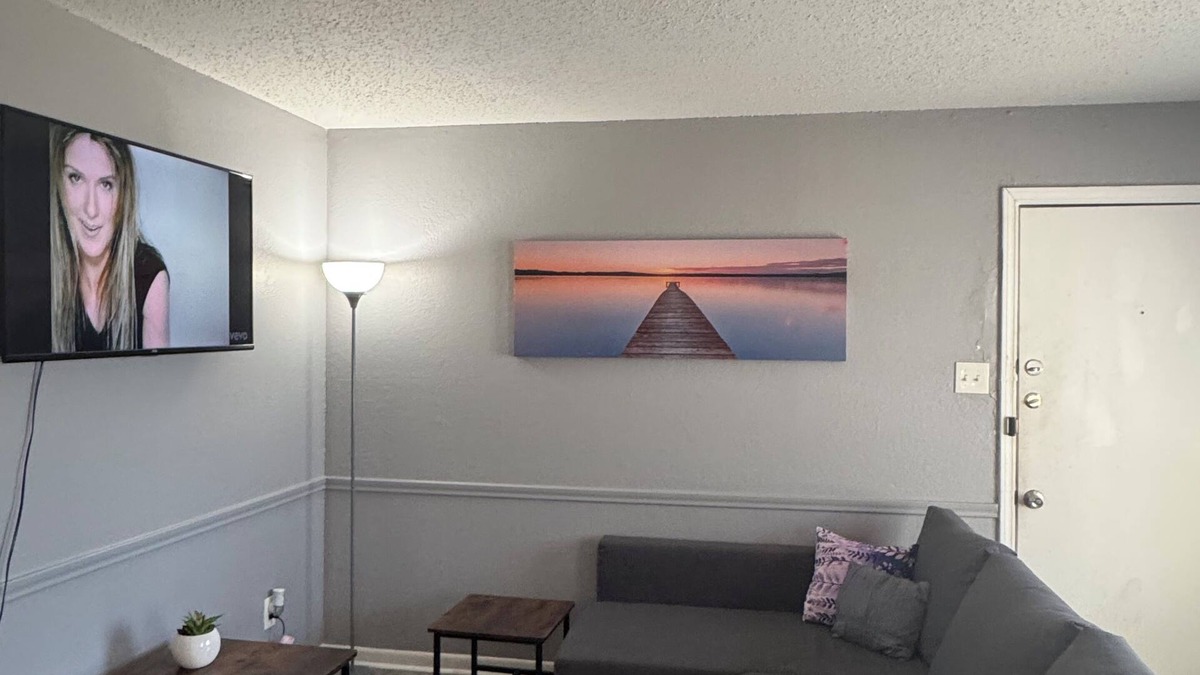 Irving Apartment | Cozy 1-bedroom apartment with AC, WiFi and Washer/Dryer in Irving