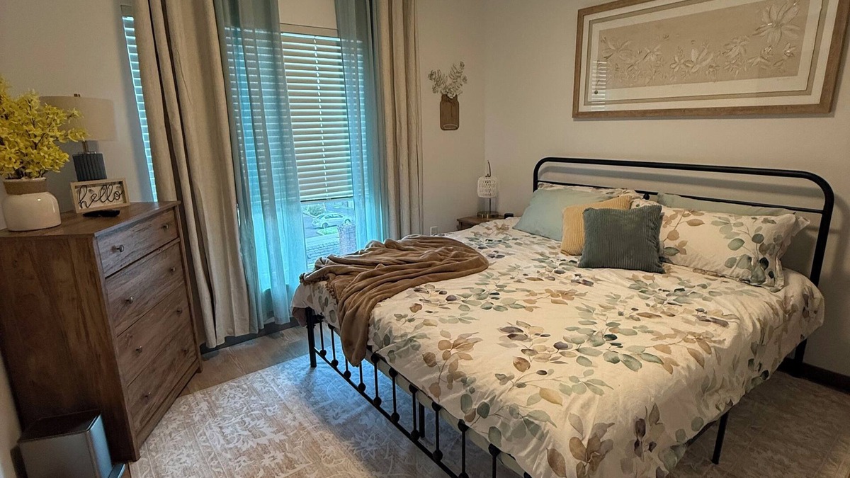 Central Tacoma Apartment | Cozy 1-bedroom apartment in enjoyable Tacoma with fitness room/AC