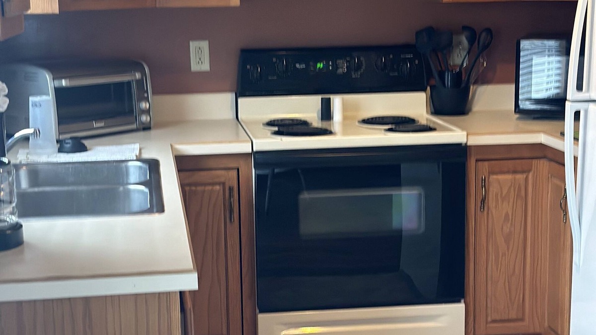 Findlay Apartment | Cozy 1 bedroom downtown