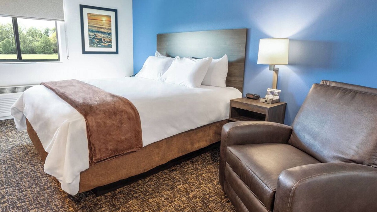 Huntersville Apartment | Cozy 1-bedroom hotel in delightful Huntersville up to 2 people