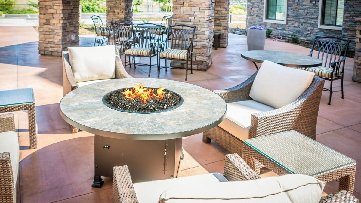 Folsom Condo | Cozy 1 Bedroom Suite | Complimentary Breakfast!