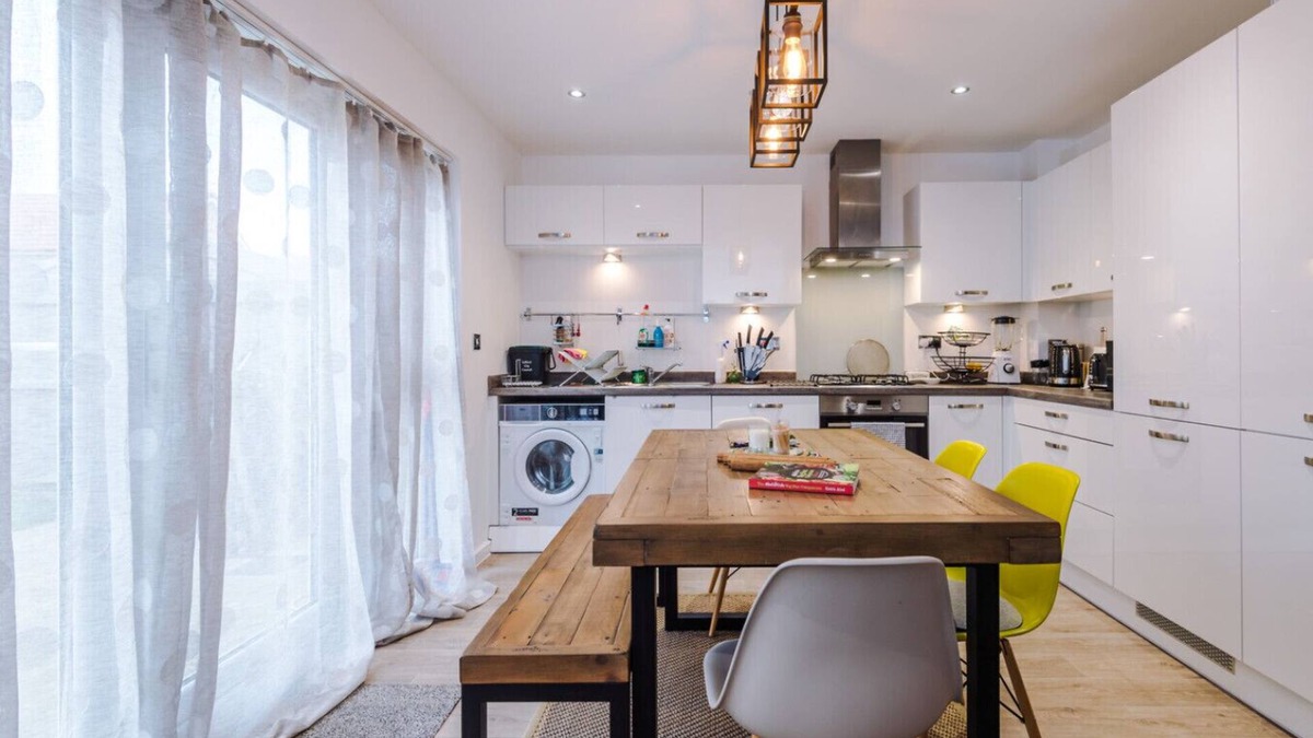 Eccles House | Cozy 1BR Home in Vibrant Manchester – Free Parking