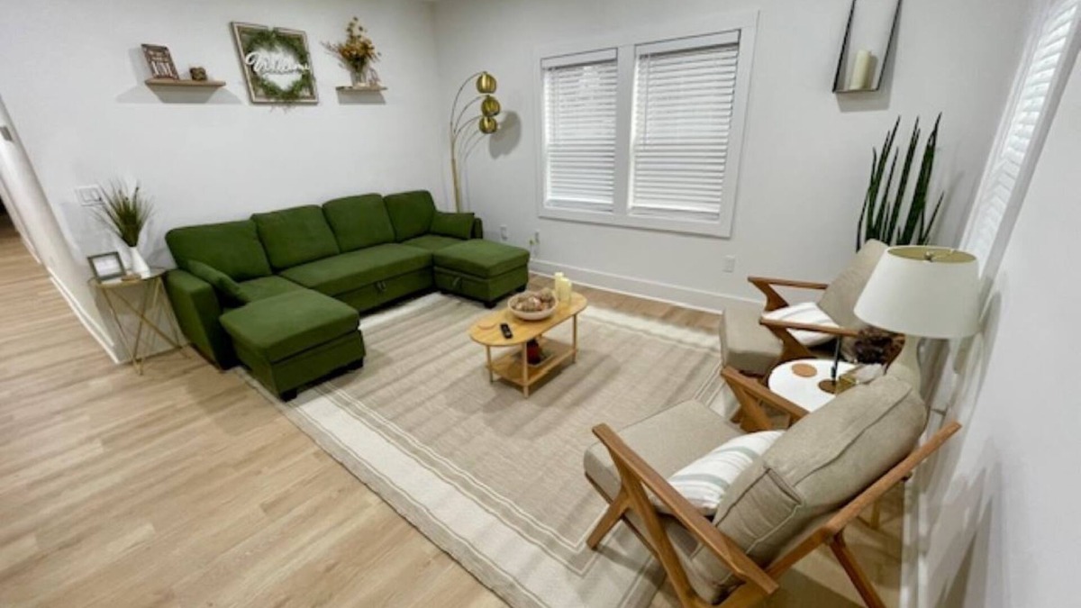 Church Street Apartment | Cozy 2/1 Duplex 10 minutes from ATL Airport- Unit B