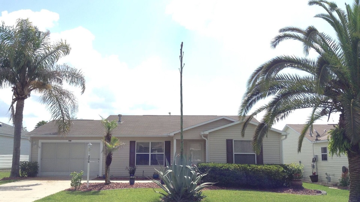 Sanibel House | Cozy 2 bdrm/2 ba Medium Dog-Friendly Home w/Golf Cart, BBQ, & FREE WiFi!!