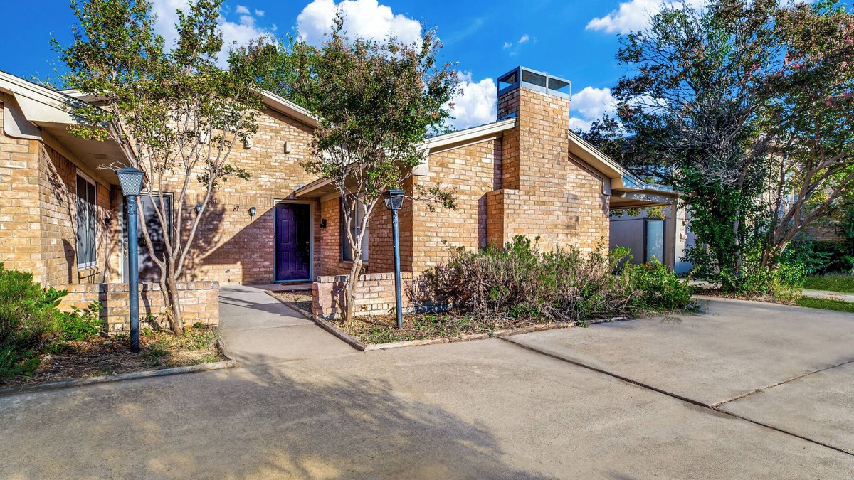 Fort Worth House | Cozy 2-Bed, 2 Bath Home