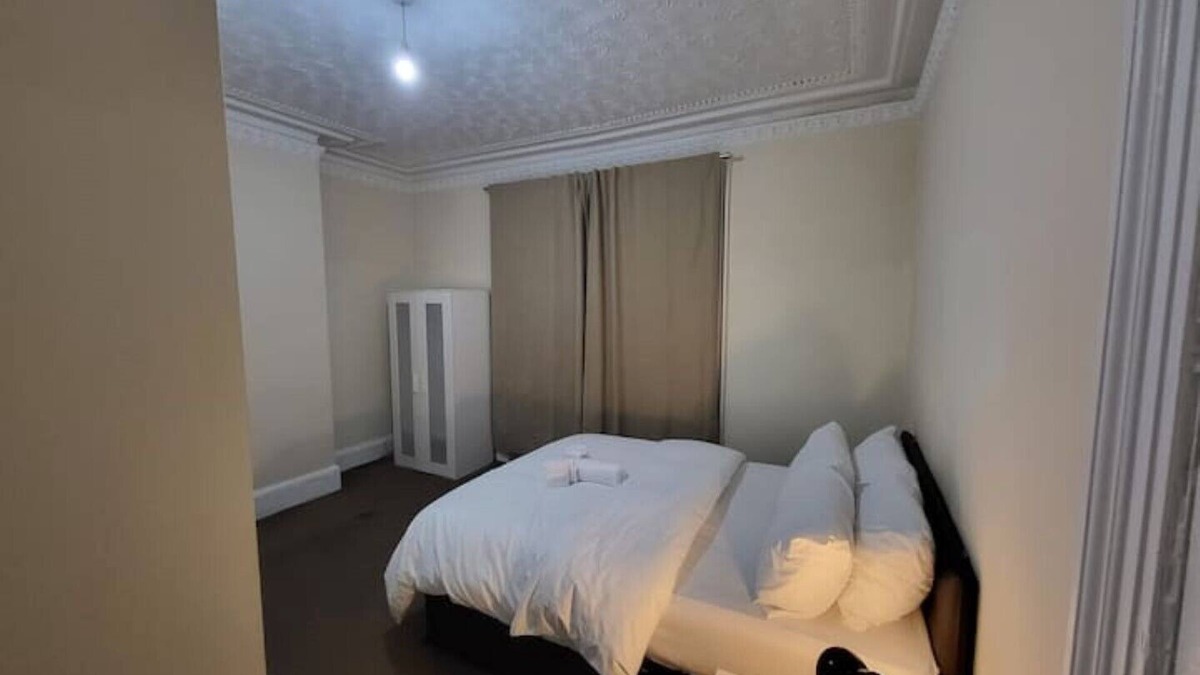 Newcastle-upon-Tyne Apartment | Cozy 2 Bedroom Flat | Both rooms are ensuite