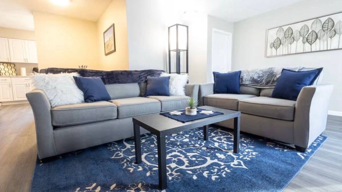 Erlanger Apartment | Cozy 2-bedroom, 2 bath in charming Central location near Cincinnati