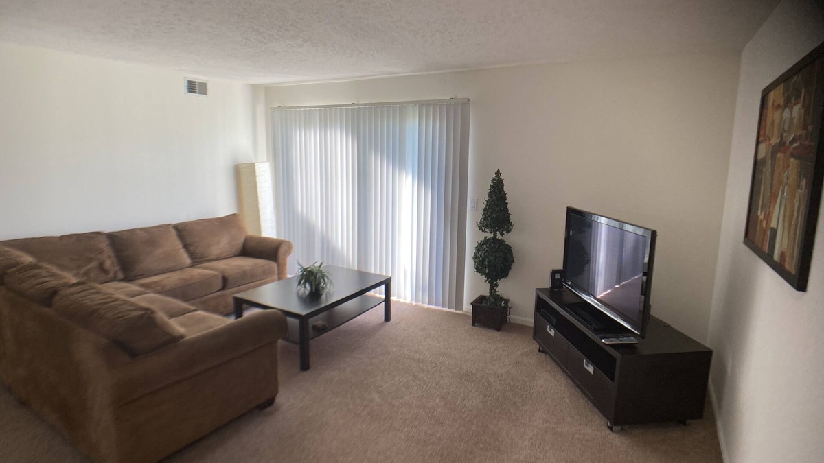 Corunna Apartment | Cozy 2 bedroom / 2 bathroom unit with all the comforts of home.