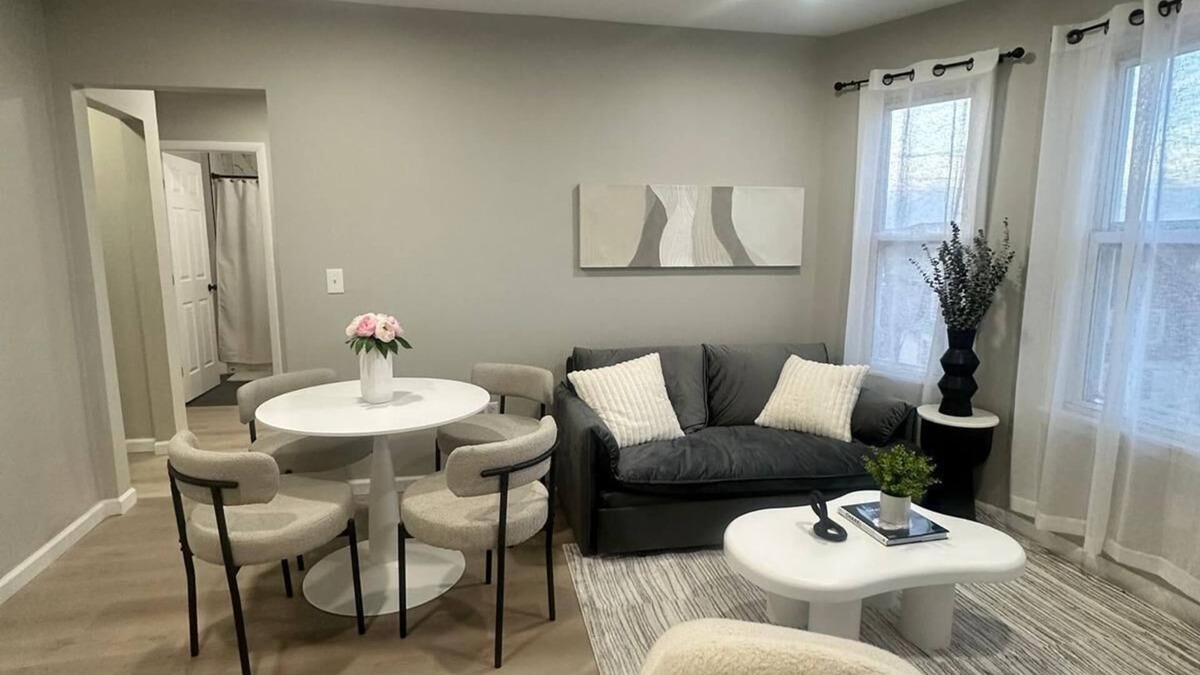 Springfield Apartment | Cozy 2-bedroom apartment Near Six Flags & Attractions