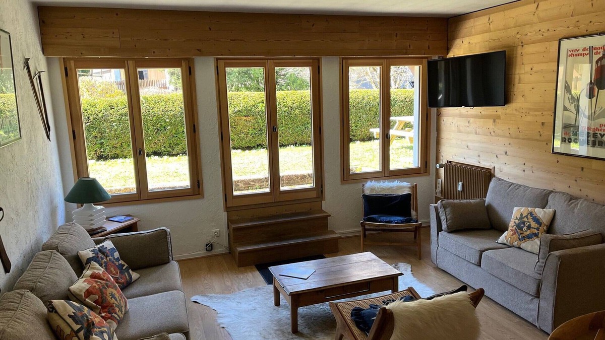 Megeve Apartment | Cozy 2-Bedroom Apartment in Megève – Close to Center & Ski Lift, Terrace, Parking, Wifi