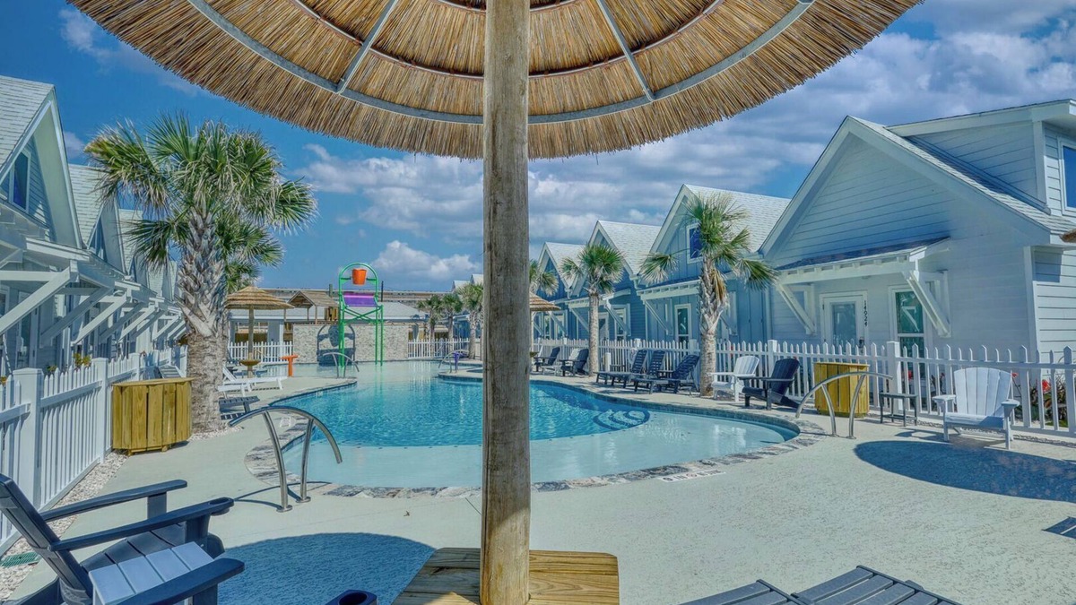 Corpus Christi Condo | Cozy 2-bedroom beach condo in charming Padre Island just steps from the beach