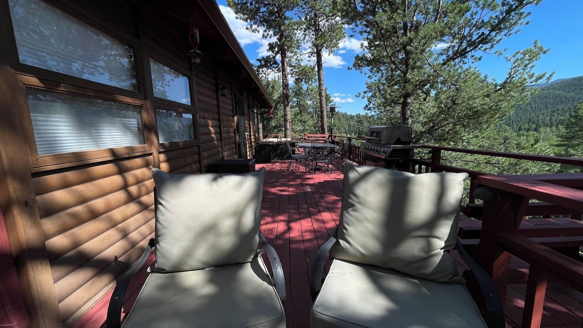 Rye Cabin | Cozy 2-bedroom cabin in tranquil Rye with WiFi