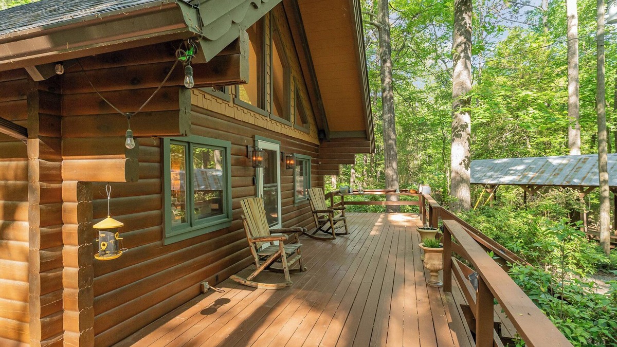 Bynum Cabin | Cozy 2-bedroom cabin in charming Pittsboro with fitness room, AC