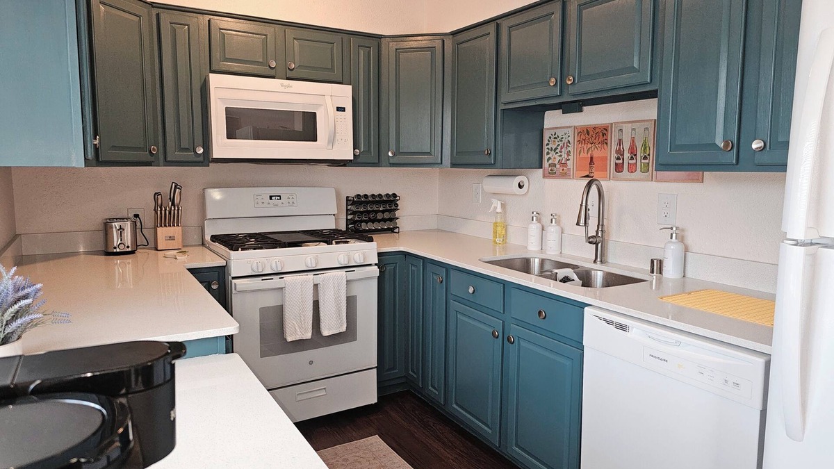 Montgomery Park Condo | Cozy 2-bedroom condo in Uptown Albuquerque