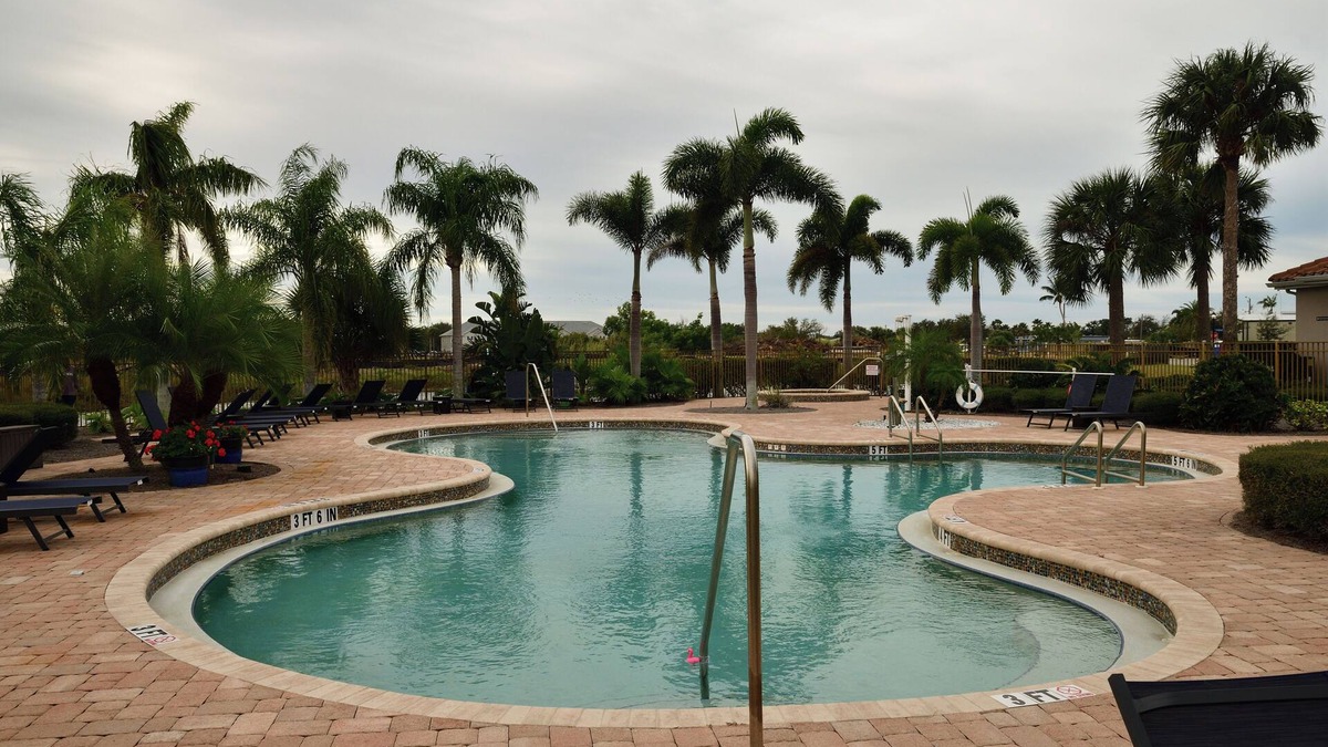 Charlotte Harbor Condo | Cozy 2-bedroom condo in peaceful Punta Gorda with WiFi, fitness room