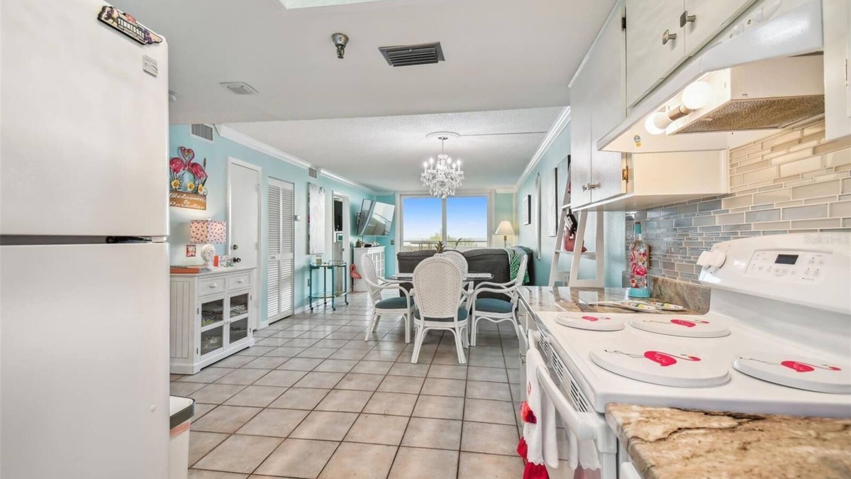 Hudson Condo | Cozy 2-bedroom condo with heated pool, fitness room, game room, Gulf Front
