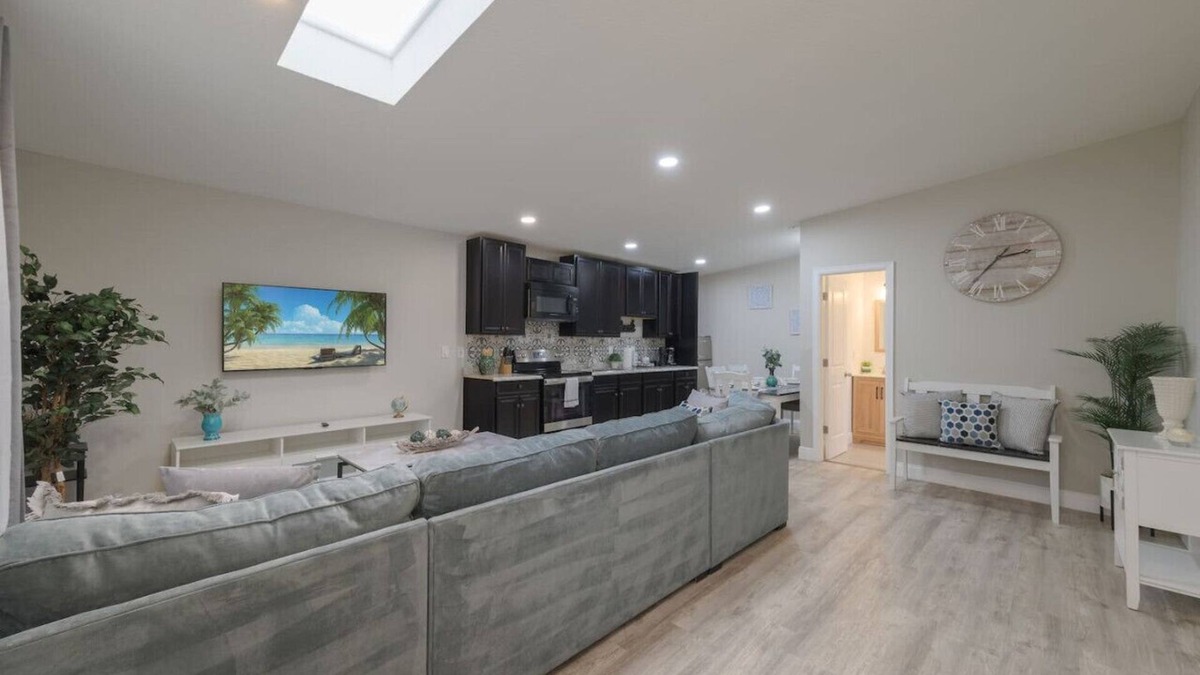 Azalea Park Apartment | Cozy 2 bedroom home in Orlando