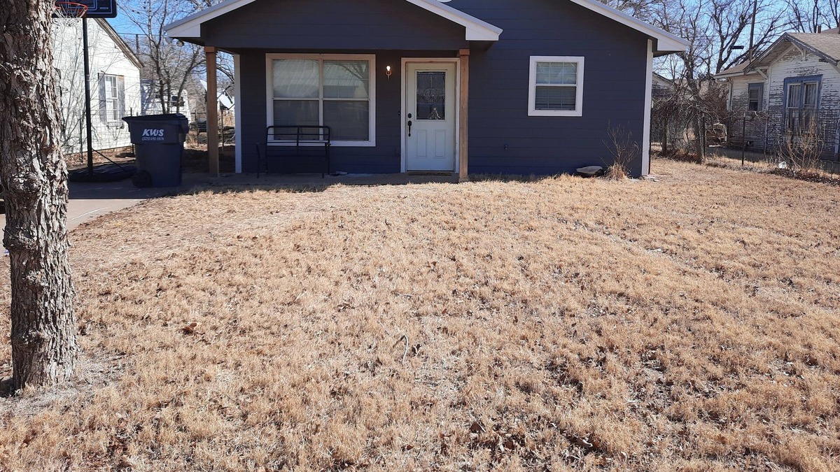 Chalk House | Cozy 2-bedroom home in Paducah TX