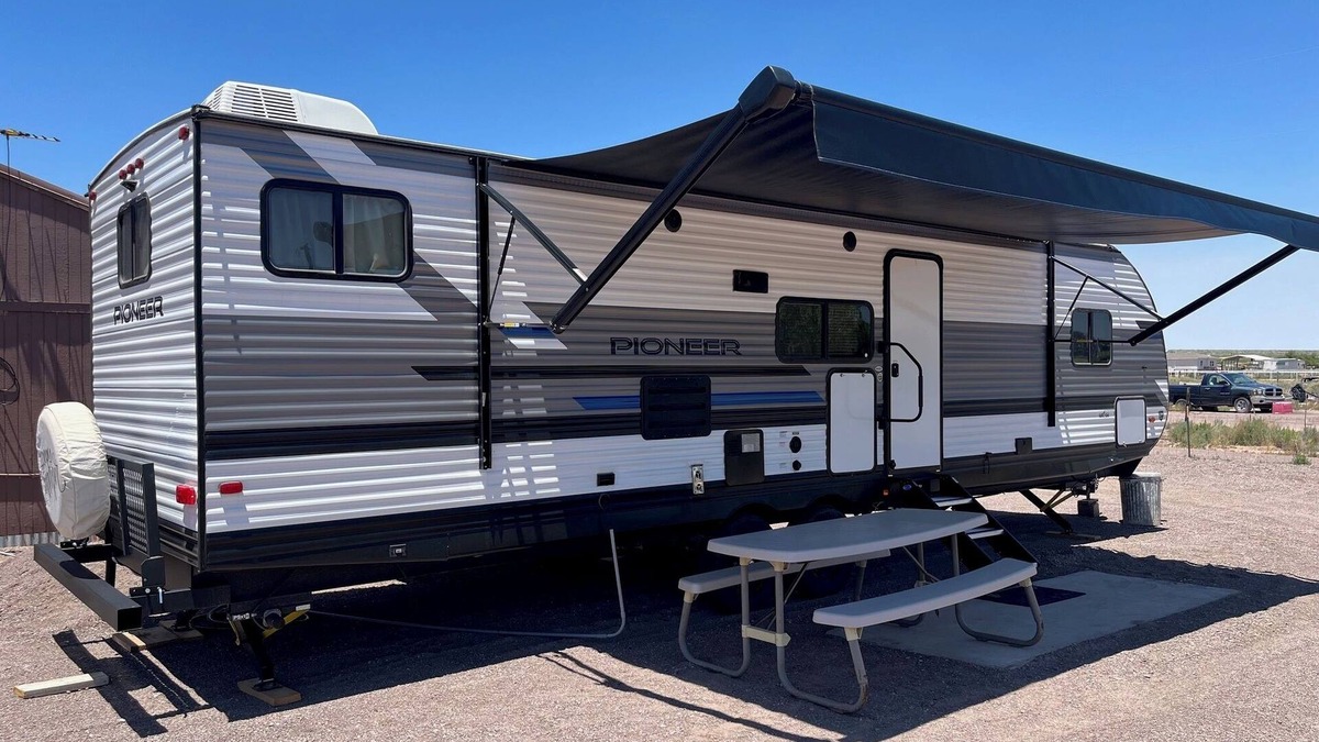 Polvadera House | Cozy 2-bedroom RV in peaceful San Acacia! StarLink Internet