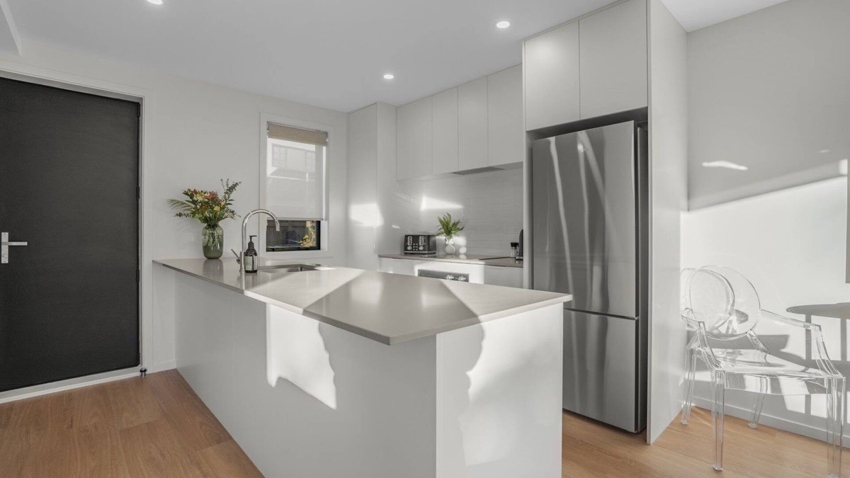 Lower Hutt House | Cozy 2 bedroom Townhouse, close to Hutt city and Hutt Hospital all amenities