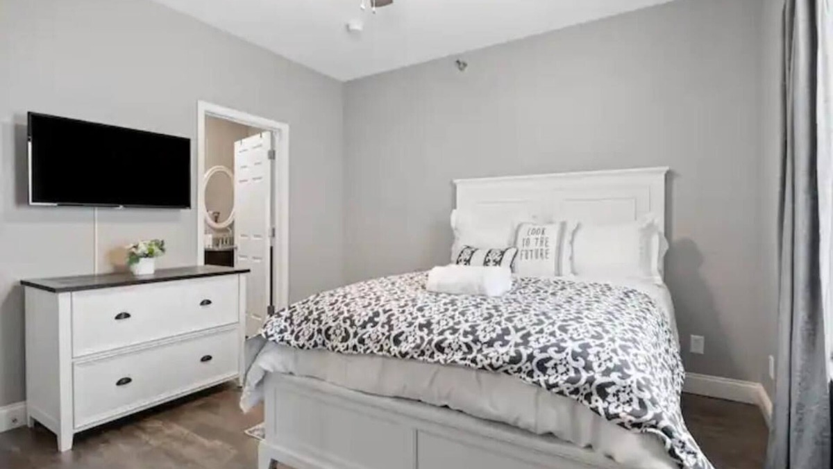 Springfield Apartment | Cozy 2 bedroom, with super fast Wi-Fi