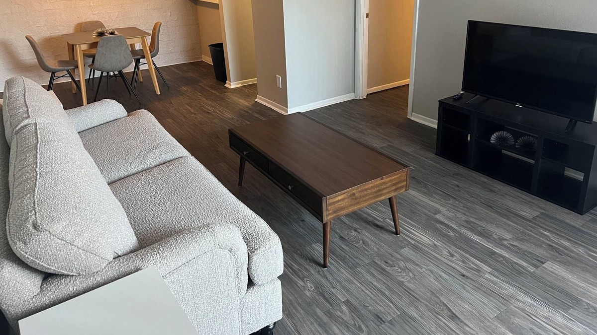 Midtown Apartment | Cozy 2 BR 2 Bath Near GCU