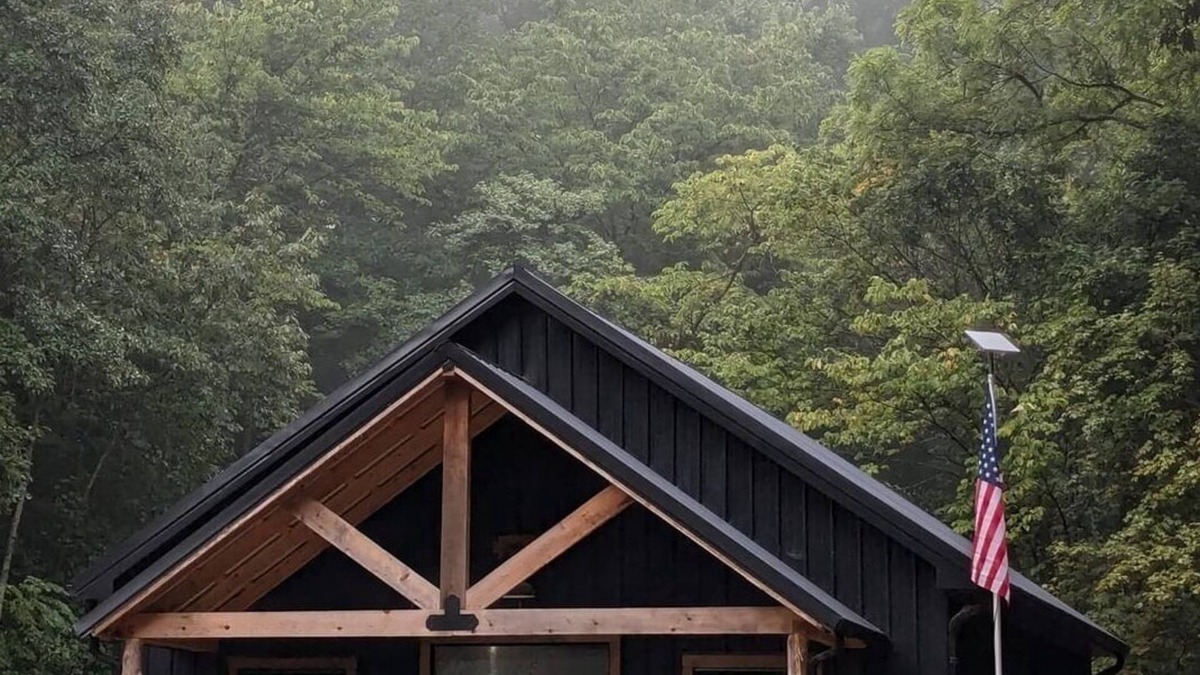 Alto Pass Cabin | Cozy 2-BR cabin with bonus loft bedroom by the Wine Trail in the Shawnee Forest!