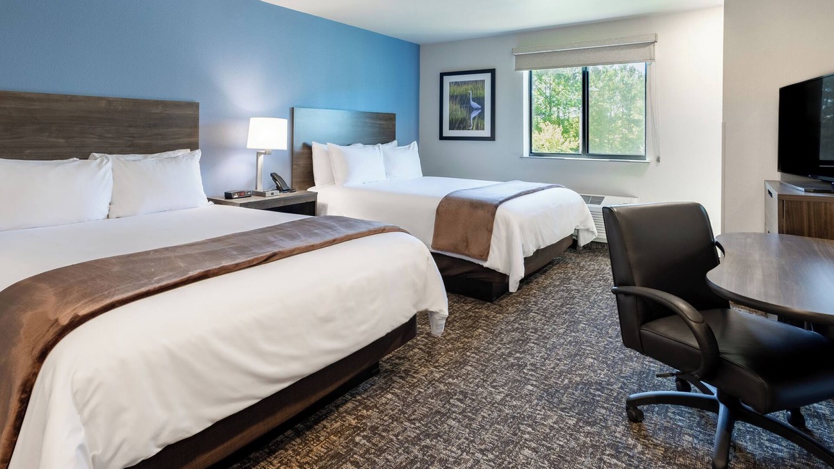 Tucson Hotel | Cozy 2 Queen Beds Stay | Close to Parks