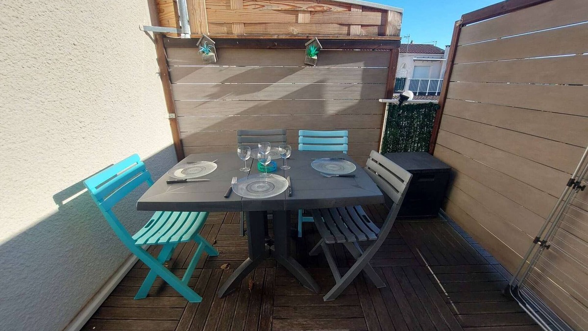 Marseillan Plage Apartment | Cozy 2-Room Apartment with A/C, Terrace, Parking for 4 Guests - Marseillan