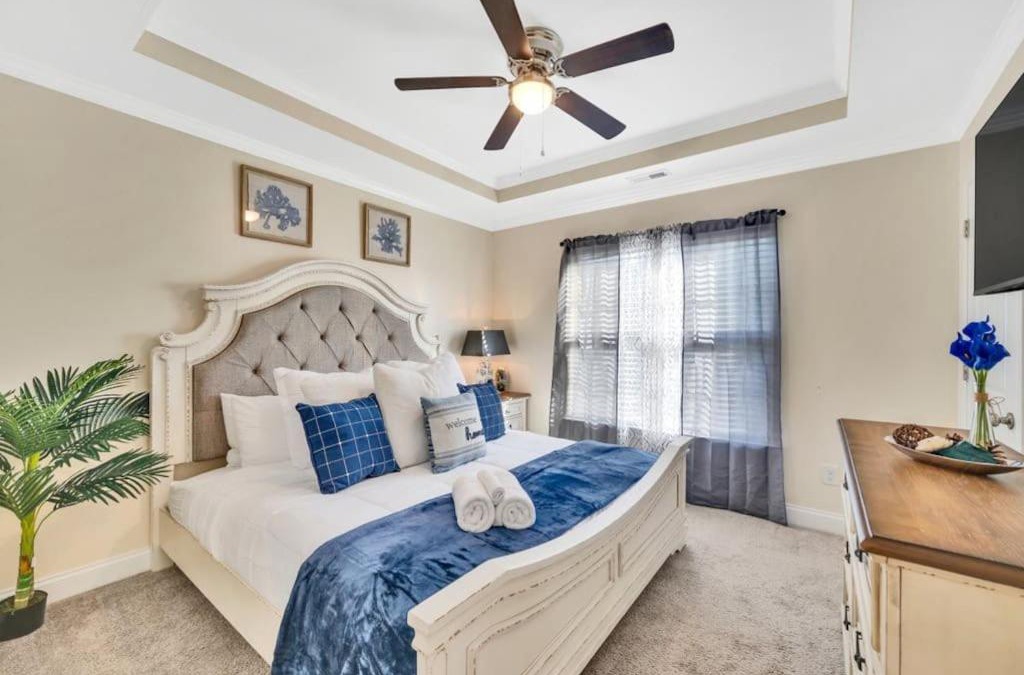Concord House | Cozy 2B Townhouse King Bed Free Parking TV in BRs