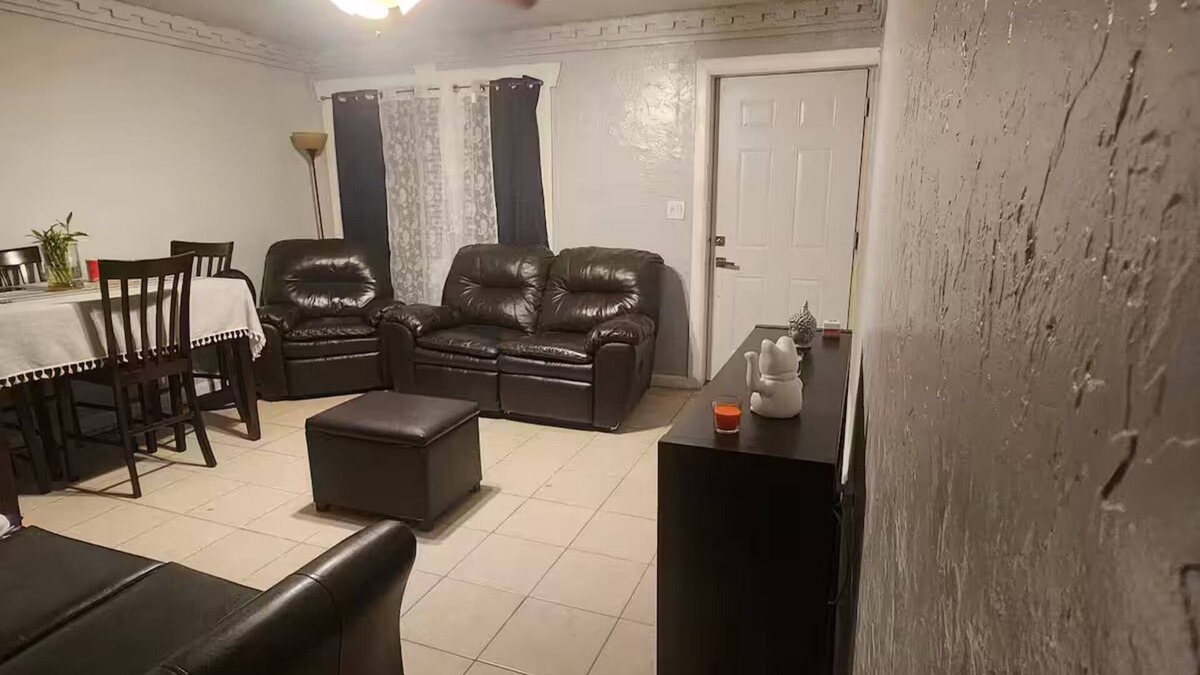 Des Moines House | Cozy 2BR Home in Central Des Moines
