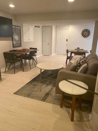 Leesburg Apartment | Cozy 2BR suite w Sauna