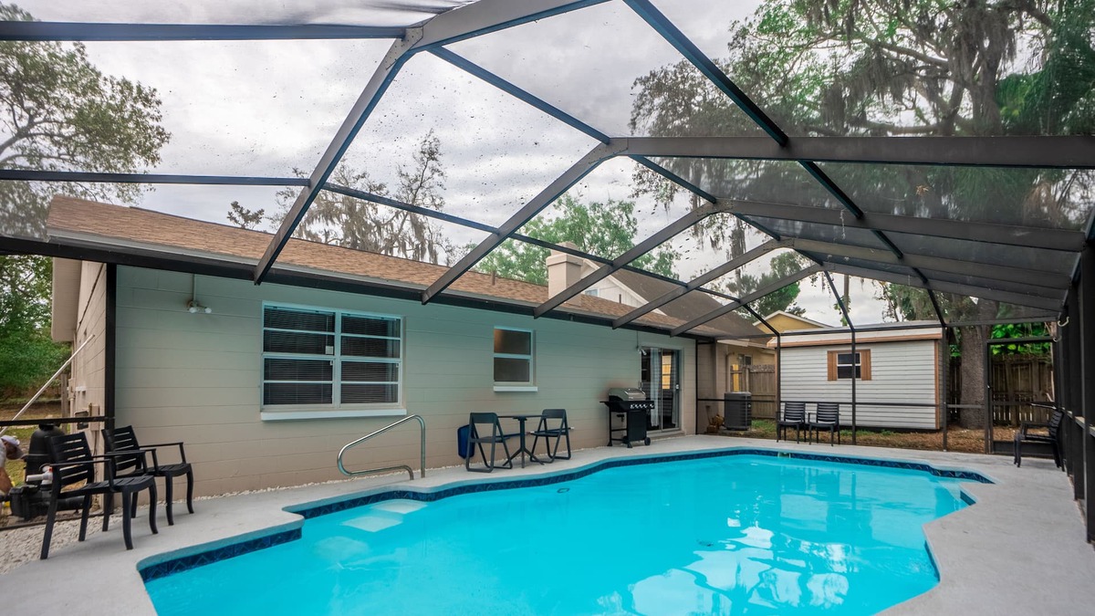 Terrace Park House | Cozy 3/2 Pool Home with Grill and Billiards Table