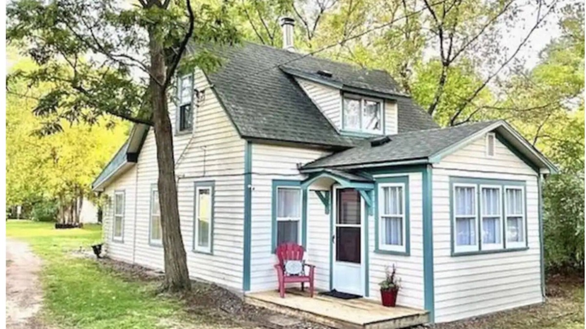 Pequot Lakes House | Cozy 3 Bedroom Bungalow near Lake, Fishing, Snowmobiling