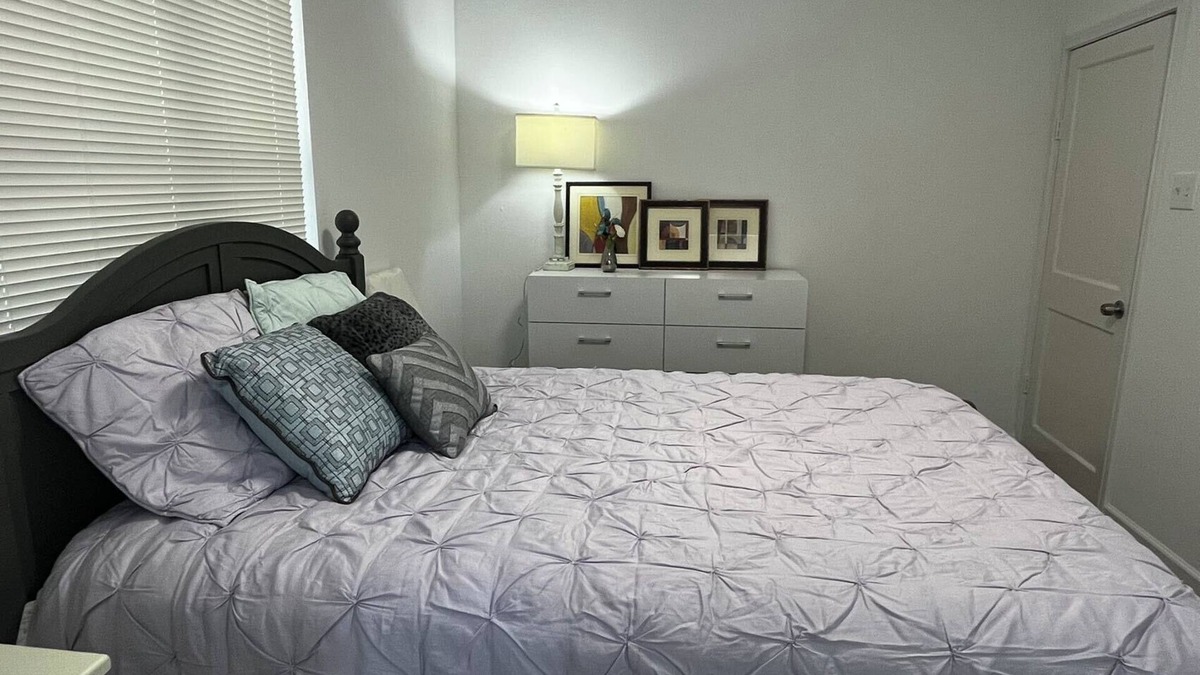 Katy House | Cozy 3-bedroom house in Old Katy Town