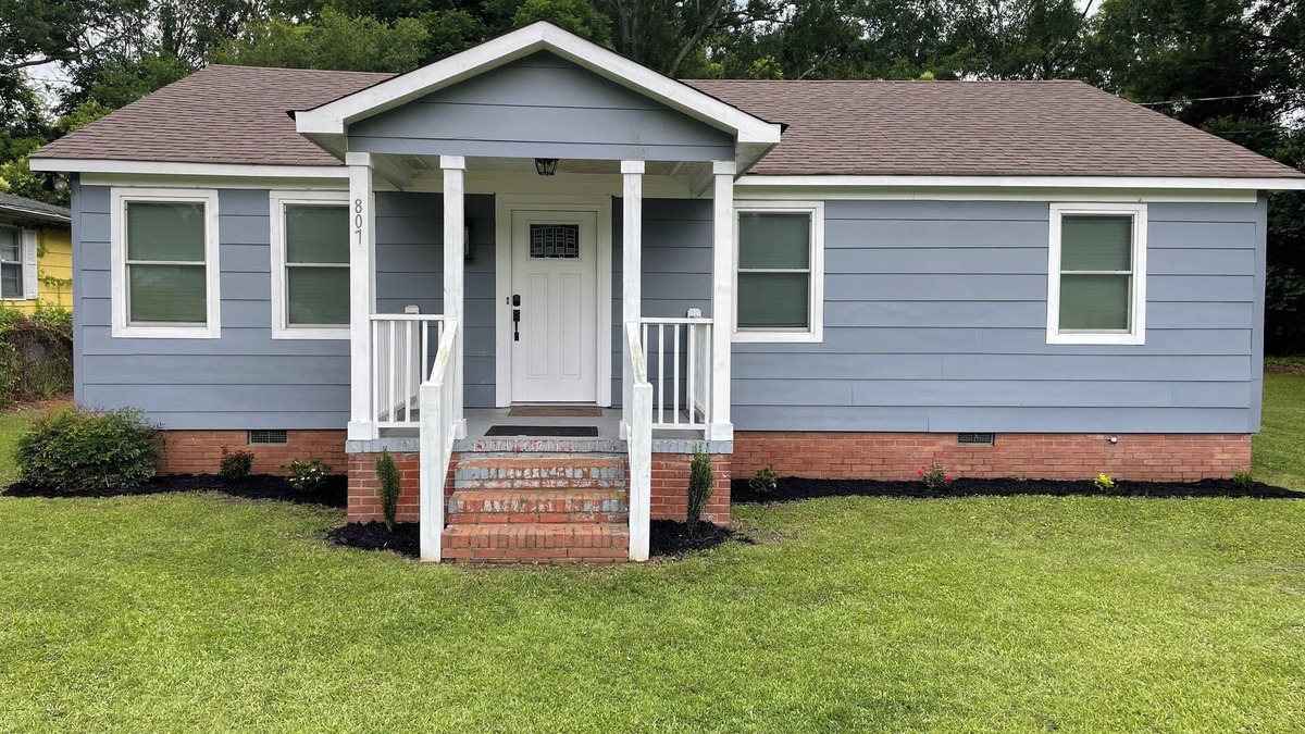 Camden House | Cozy 3-bedroom house in pleasant Camden with AC