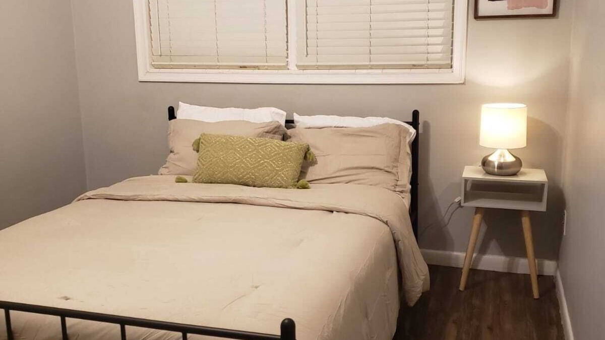 Watertown House | Cozy 3-bedroom house with fitness area, WiFi in charming Lake City.