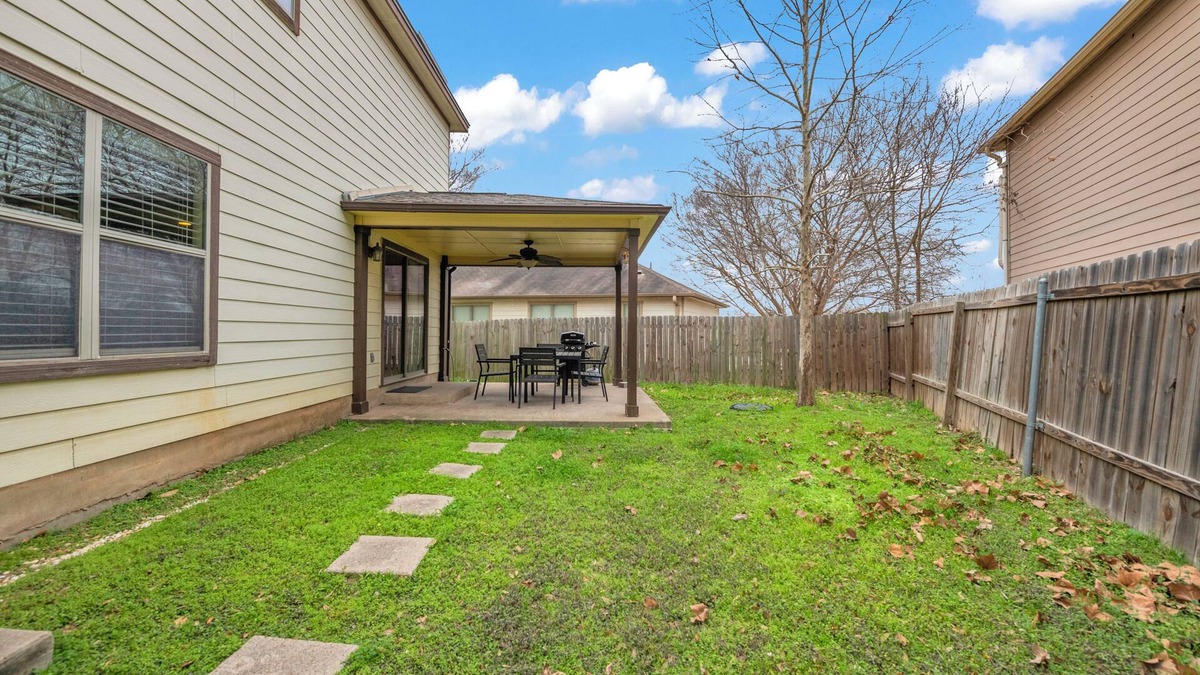 McKinney House | Cozy 3-Bedroom Retreat with BBQ & Games