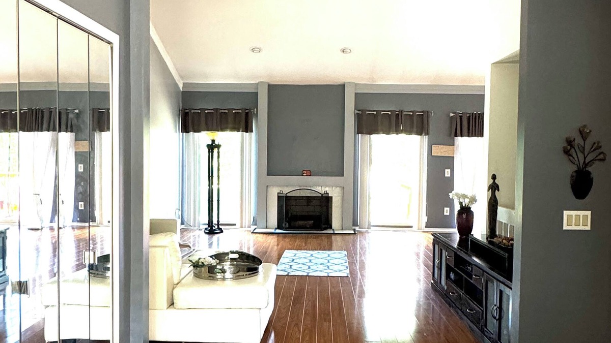 Farmington Hills Condo | Cozy 3-bedroom condo with WiFi and fitness in delightful Farmington Hills