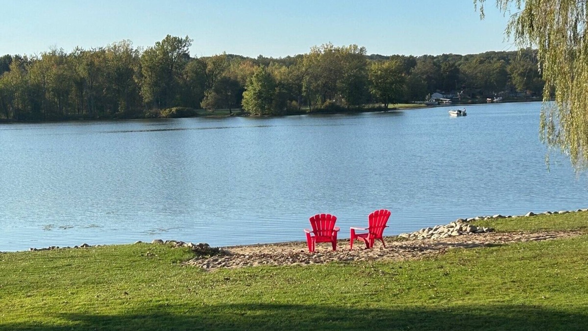 Barry County House | Cozy 3bd/3bth on Thornapple Lake, close to boat launch, shopping, restaurants!
