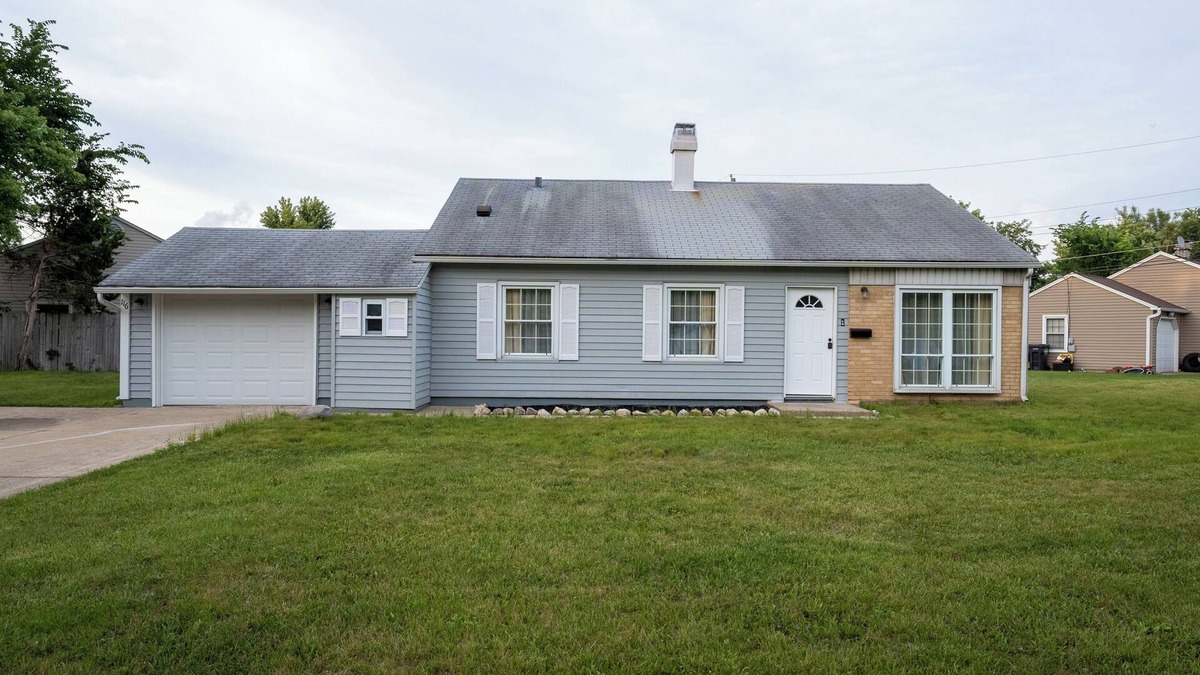 Streamwood House | Cozy 3BR Home – Family-Friendly, Near Schaumburg