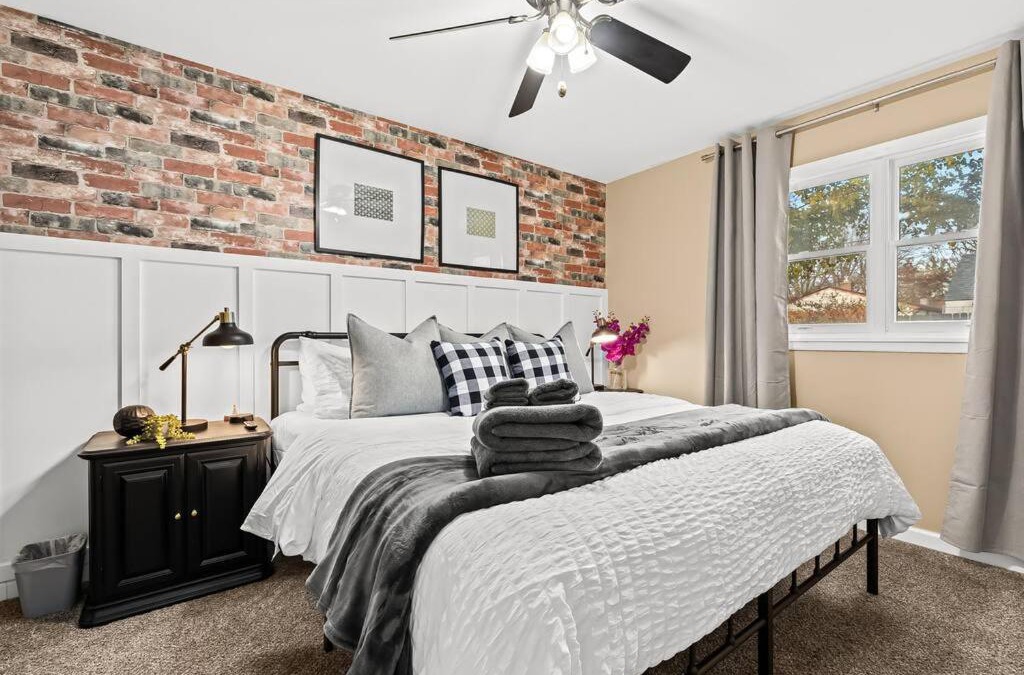 Hazel Park Apartment | Cozy 3BR Home Friendly City of Hazel Park
