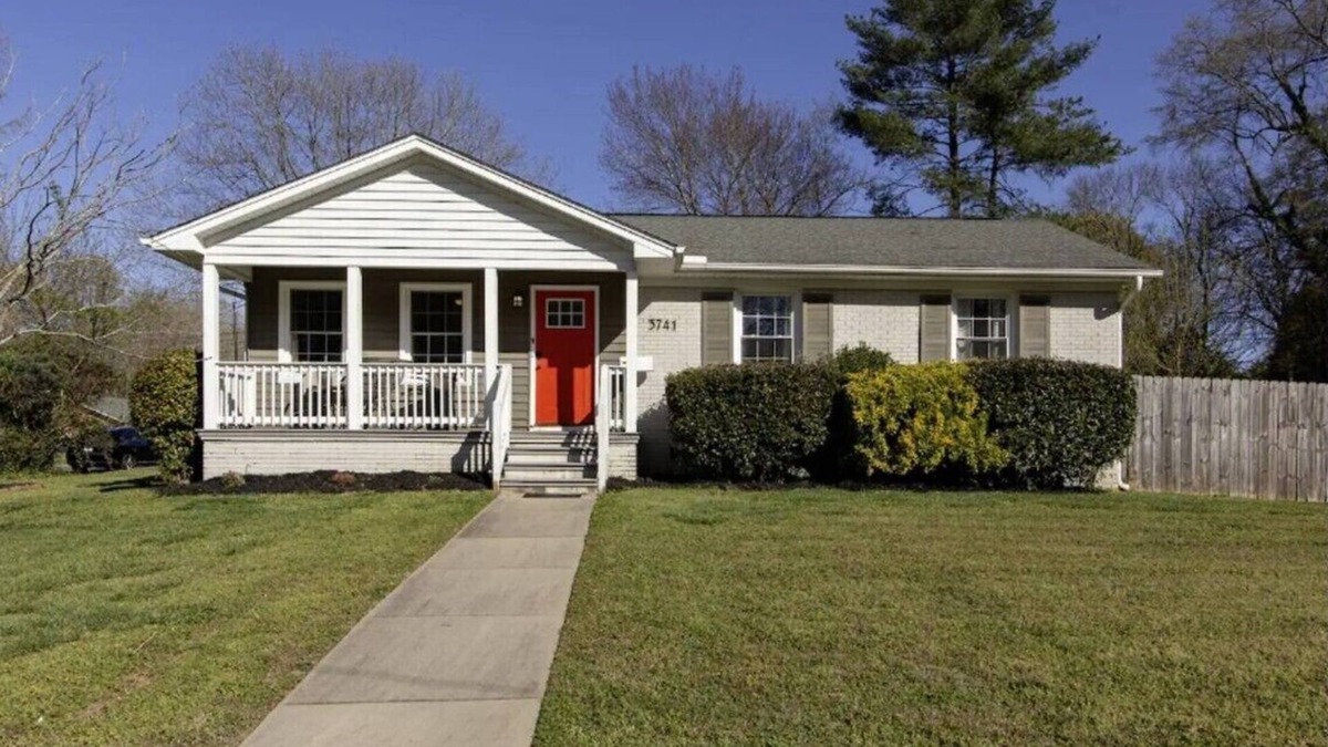 Charlotte House | Cozy 3BR House with Private Backyard and Easy Access to Uptown Charlotte