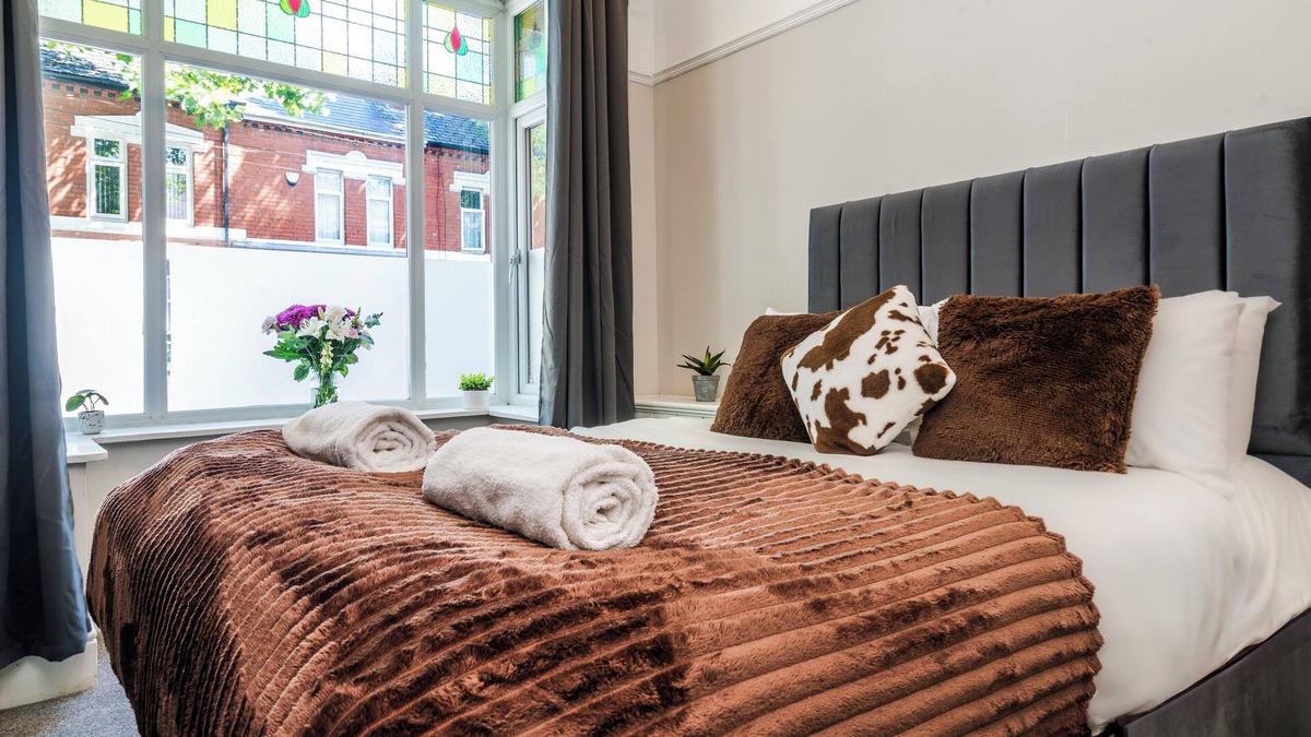 Bloxwich House | Cozy 4 bed house in Birmingham for trade stays