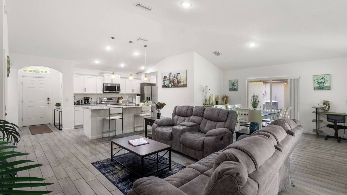 Poinciana House | Cozy 4 Bedrooms New Construction Home