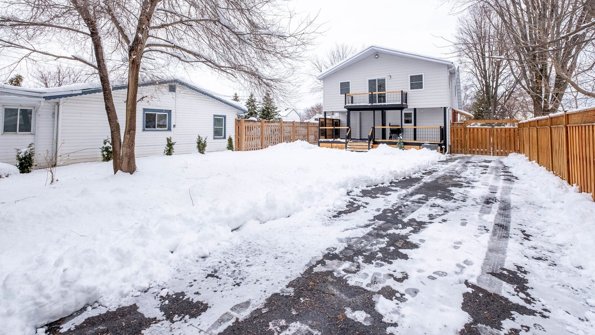 Cornwall House | Cozy 4 BR Home in Cornwall